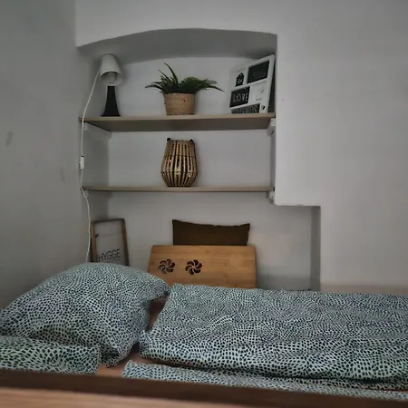 Cute Little Flat Near Kazinczy Downtown