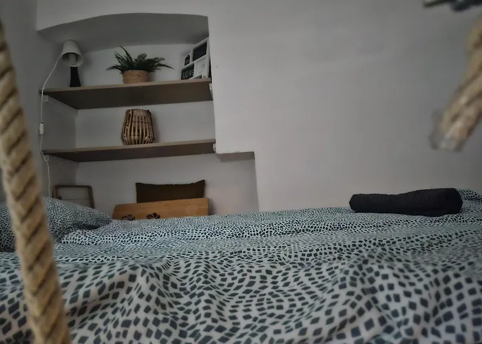 Daire Cute Little Flat Near Kazinczy Downtown *