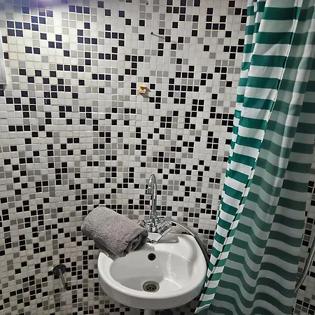 Cute Little Flat Near Kazinczy Downtown Lejlighed *